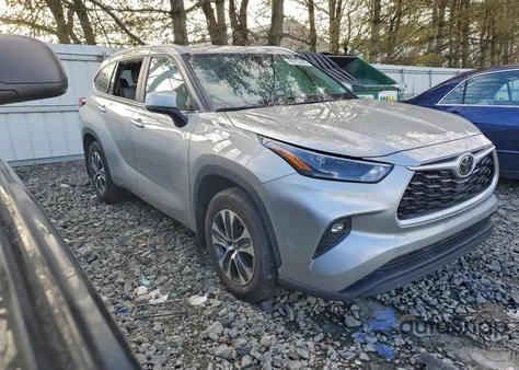 2023 Toyota Highlander L z USA, uszkodzony, nr VIN 5TDKDRBH2PS527663